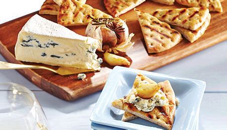 BBQ Roasted Garlic & Cambozola Cheese with Grilled Pitas - Sobeys Inc.