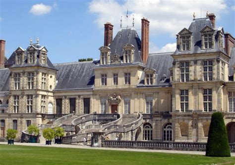 Travel Curious Often - The Other French Palace: Château de Fontainebleau