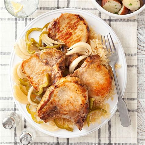 Pork Chops and Sauerkraut Recipe: How to Make It