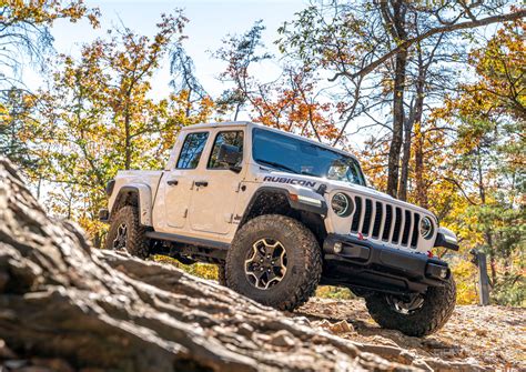 Trail Tested: Jeep Gladiator Rubicon 35s [No Lift] | DrivingLine