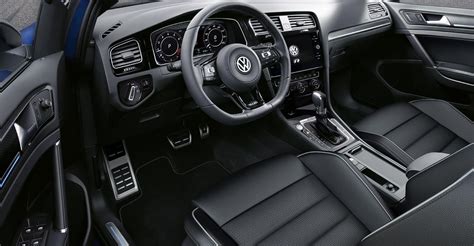 Volkswagen Golf R | Volkswagen of Quad Cities