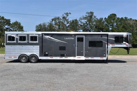 2022 Lakota Charger 4 Horse Trailer with Living Quarters :: Dixie Horse & Mule Co