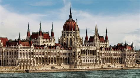 Parliament Building - Budapest by pingallery on DeviantArt