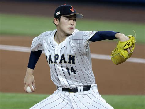 Roki Sasaki, next Japanese baseball sensation, throws 103 mph