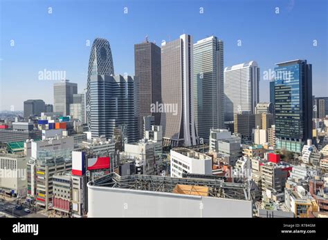 Tokyo, Japan in the financial district skyline of Nishi-Shinjuku Stock ...