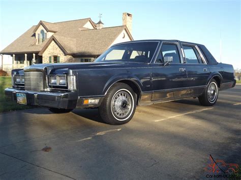 1988 Lincoln Town Car Signature Series Family Owned Since New!