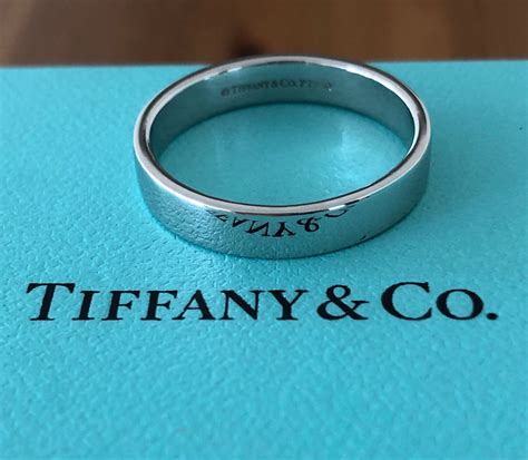 Tiffany & Co. Mens Platinum Wedding Band Ring 4mm Wide Size 9.25 RRP $ – Catherine Trenton Jewellery