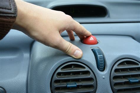 HOW VEHICLE ALARM PROTECTS YOUR CAR - Eureka Africa Blog