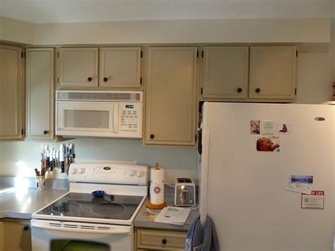2011 Jan.4-30,Kitchen Cabinets | Painting our oak kitchen cu… | Flickr