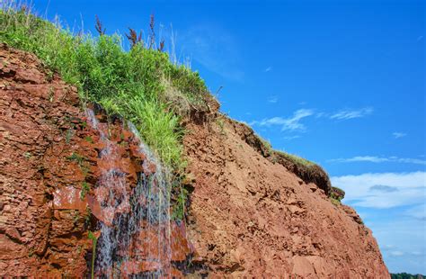 The Best PEI Beaches and Hikes for the Whole Family