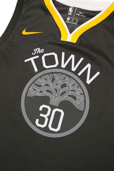 Stephen Curry #30 Nike Statement Edition Youth Swingman Jersey Black | Culture Kings NZ