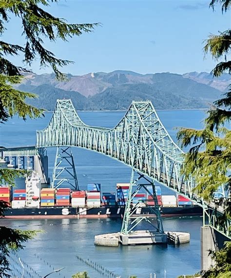 Photos - Columbia River Bar Pilots