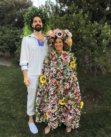 🌼 Our Midsommar Costumes 🌼 : r/A24