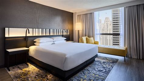 Hotel Suites in Downtown Chicago | Hyatt Regency Chicago