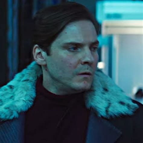 zemo icon | Daniel brühl, Daniel bruhl, Hot actors