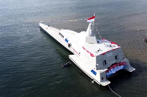 Indonesian Navy launches Klewang-class fast attack craft KRI Golok 688