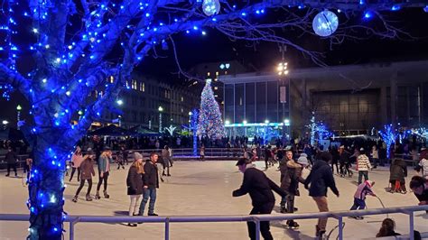 Rosa Parks Circle ice skating opening day 2023 delayed | wzzm13.com