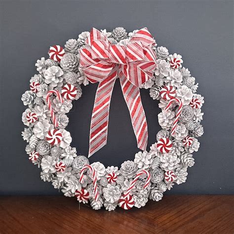 Candy Cane Wreath - Etsy