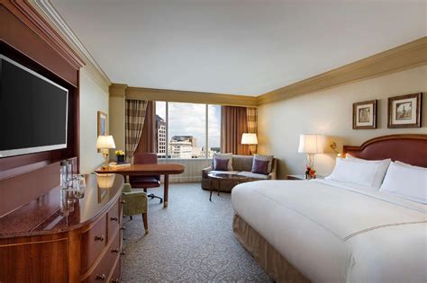 Conrad Indianapolis Hotel in Indianapolis (IN) - Room Deals, Photos ...