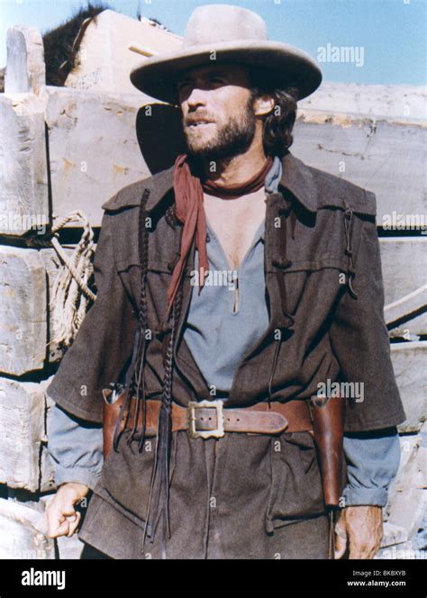 THE OUTLAW JOSEY WALES (1976) CLINT EASTWOOD OJW 005CP Stock Photo - Alamy