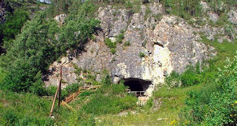 First known fossil of a Denisovan skull discovered in cave | Science News