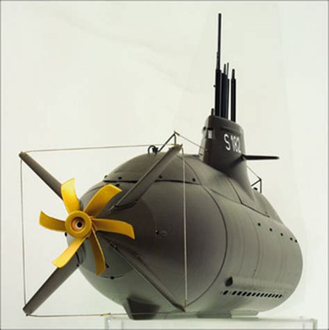 RC Submarine with Camera