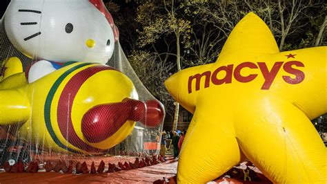 Macy's Thanksgiving Parade Balloon Inflation | Things to do in New York