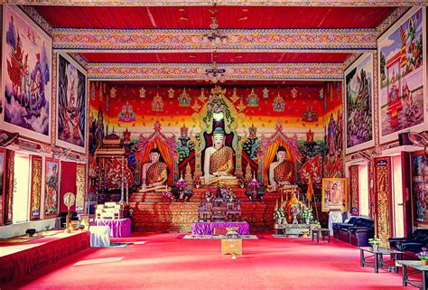 Interior of the buddhist temple 'Wat Mahawan' - a photo on Flickriver