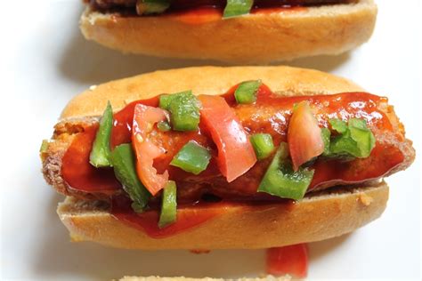 YUMMY TUMMY: Vegetarian Hot Dog Recipe / Veggie Hot Dog Recipe