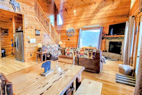 Laurel Mountain Retreat - Gatlinburg Vacation Cabins