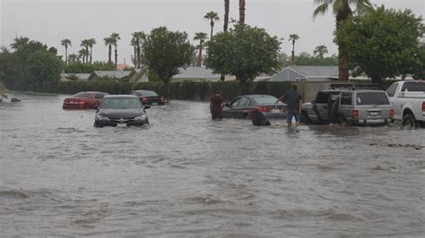 Tropical Storm Hilary hits Southern California - Live team coverage : r ...