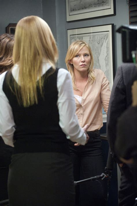 Kelli Giddish as Amanda Rollins in Law and Order: SVU - "Double Strands ...