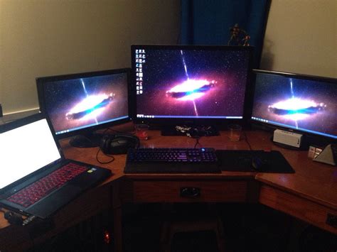 My current setup :) only spent 280$ on my monitors. : r/battlestations