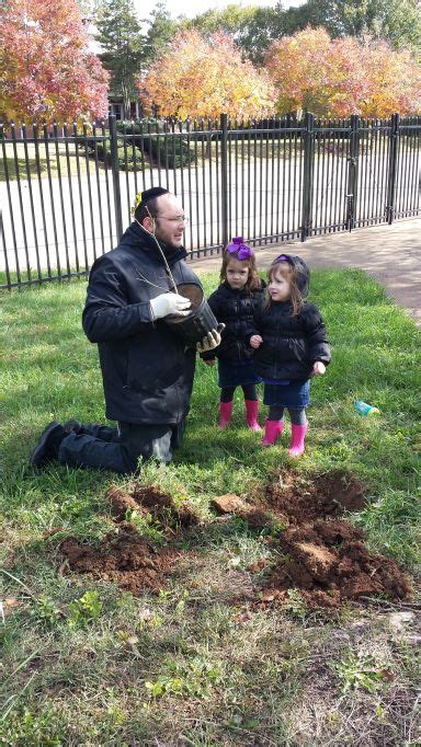 Har Sinai Oheb Shalom Tree Planting - Interfaith Partners for the Chesapeake