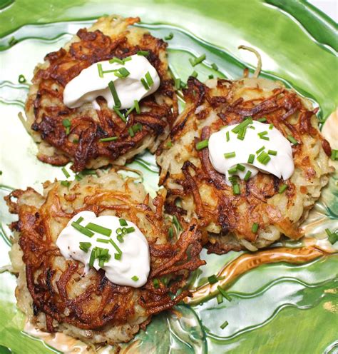 Hanukkah Latkes: Jewish Potato Pancakes | Future Expat