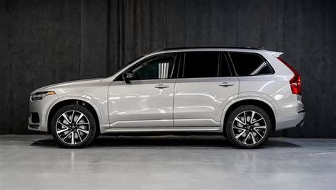 Volvo XC90 2023 PLUS DARK SILVER DAWN - Pictures