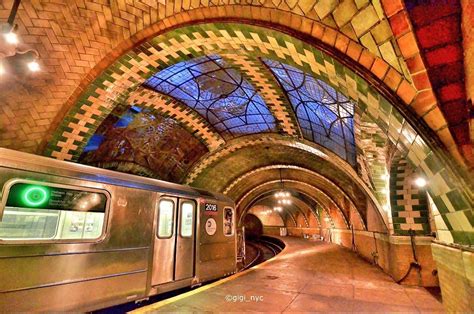 Old City Hall subway station by @gigi_nyc #newyork | City hall nyc, New york subway, Subway