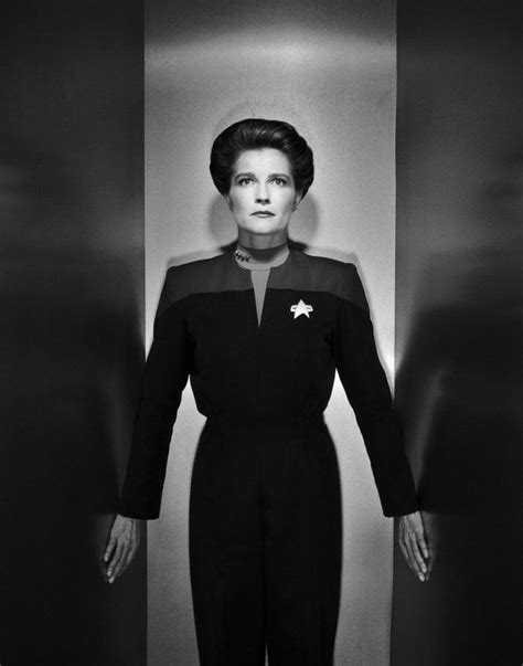 Kate Mulgrew as Captain Kathryn Janeway #StarTrekVoyager | Star trek ...