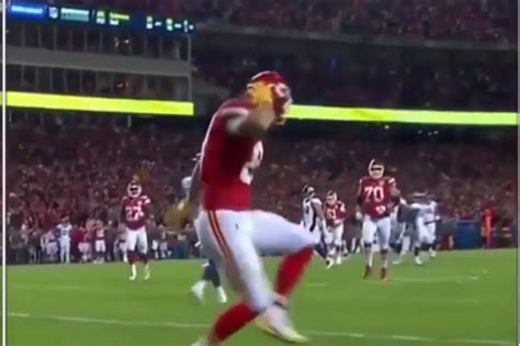 Travis Kelce busts out dance moves on funny TD celebration (VIDEO) - The Sports Daily