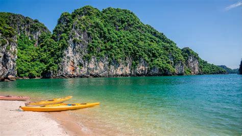 7 Best Beaches in Halong Bay, Vietnam [Updated 2023]