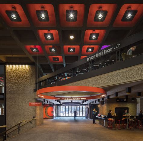 Modernist Architecture: The Barbican Complex: Exploring London's Radiant City