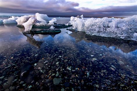 Glacier Lagoon - Iceland (OC) [2048x1365] : r/EarthPorn