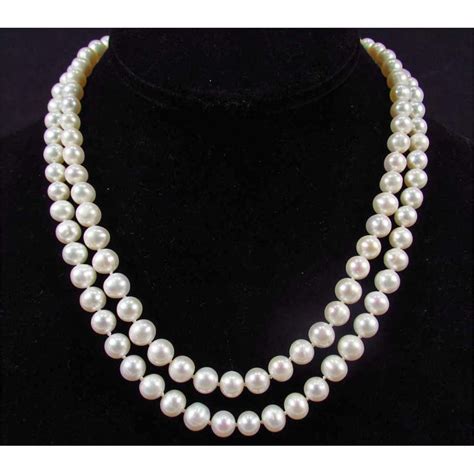 Pearl Necklace stands for Luxury - Patterns Hub