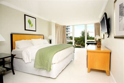 Ocean Manor Beach Hotel Fort Lauderdale, Florida, US - Reservations.com