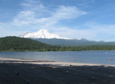 The Lake Siskiyou Campgrounds | Mount Shasta as seen from La… | Flickr