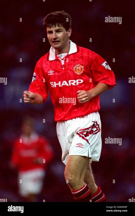 DENIS IRWIN, MANCHESTER UNITED. DENIS IRWIN, MANCHESTER UNITED Stock ...