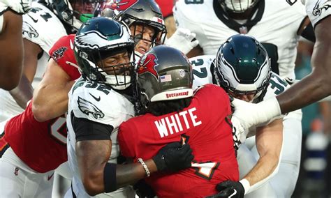 Eagles snap count vs. Buccaneers: Breakdown, observations from Week 3