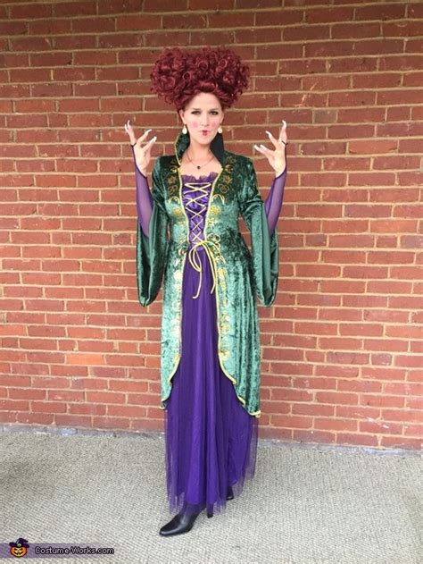 Winifred Sanderson Costume - Photo 3/4