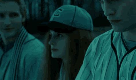 Twilight Baseball Scene GIF - Twilight Baseball Scene Esme Cullen ...