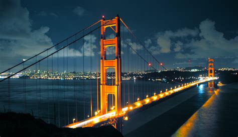 A Beautiful Night View of Golden Gate Bridge HD wallpaper